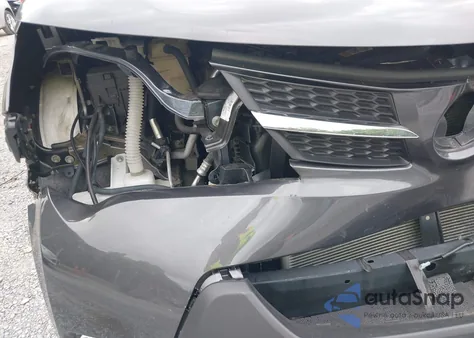 2015 Toyota Rav4 Xle z USA, uszkodzony, nr VIN 2T3RFREV1FW302996